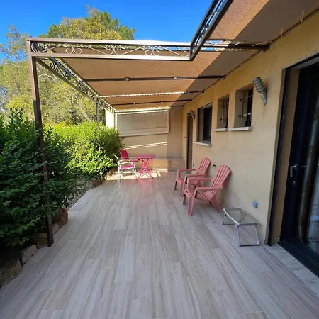 Dom wakacyjny Chaleureuse Au Coeur D'un Parc Tres Fleuris Porto-Vecchio (Corsica)